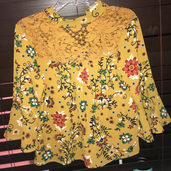 First picture is the front - Picture 1 of 3